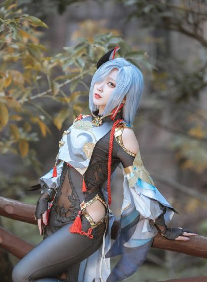 动漫美女操
